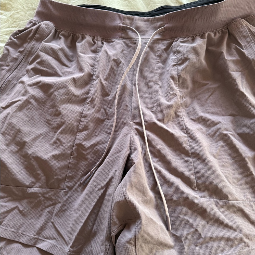 Men’s Lululemon license to train 7’ XL - Purple